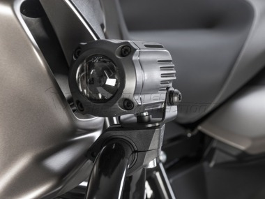 Suzuki Clamps Universales Para Montura De Faro Sobre Defensa