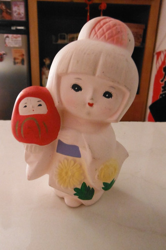 Figura Oriental Ceramica Japon Girl With Daruma Doll Vintage