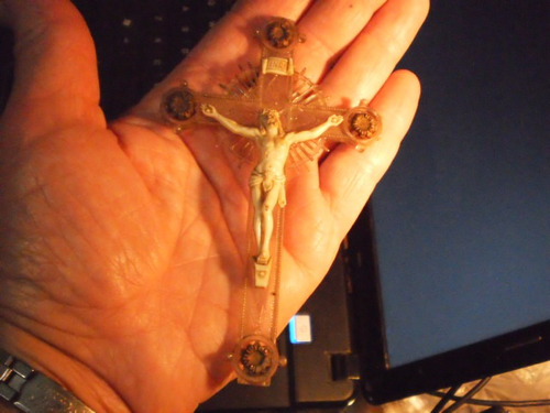 Crucifijo Relicario Crucifijo