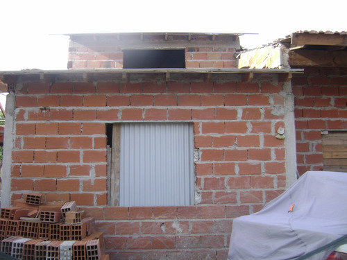 Imagen 6 de 6 de Chalet De Categoria Gas Cloacas Garage Techado Calle 68 N499