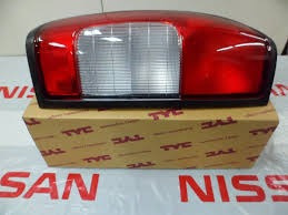 Faro Trasero Nissan Frontier 02/09 Retro Cristal Taiwan