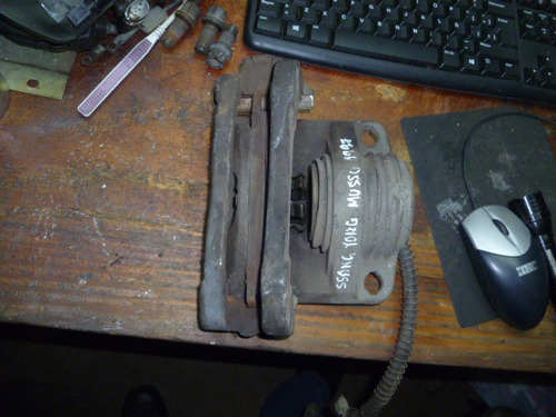 Vendo Caliper  Freno Delantero Izquierdo Ssang Yong Musso 97