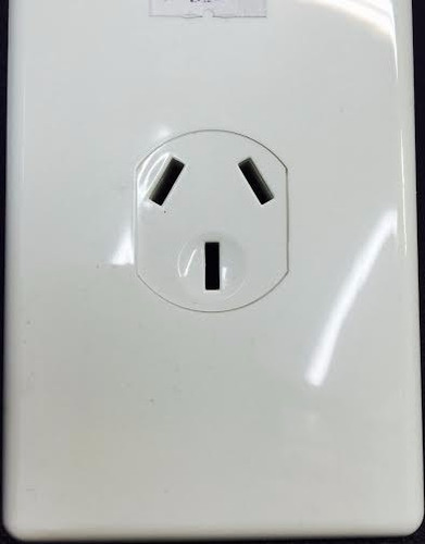 Imagen 3 de 6 de Toma 20 A Blanco Tecnova Square Oferta!!