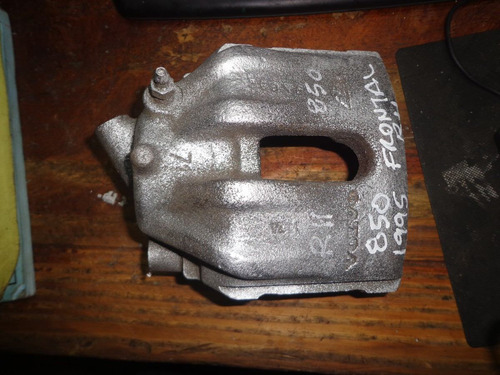 Vendo Caliper  Freno Delantero Derecho De Volvo, Modelo 850