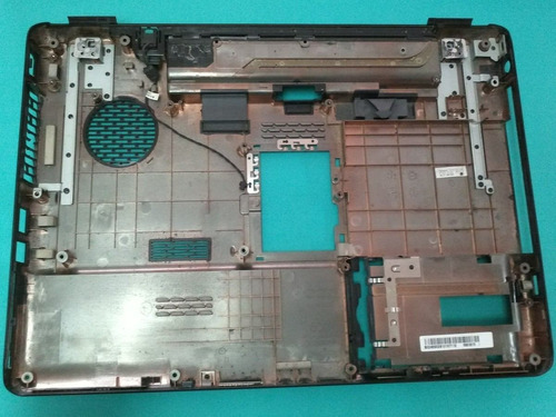 Toshiba Satellite L305-s5875 Carcasa Inferior V000130170