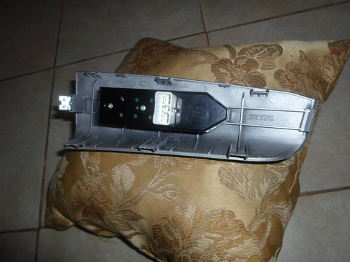 Imagen 4 de 5 de Control De Mando Puerta D/d Sportage 2006-2008