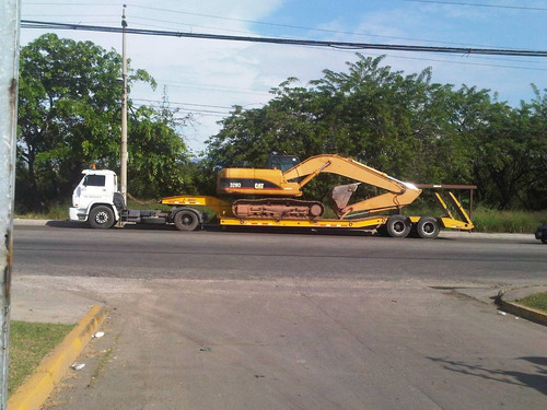 Imagen 4 de 6 de Transporte De Equipos Y Maquinaria Pesada Con Lowboy