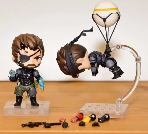 Boneco de ação Metal Gear Solid V The Phantom Pain Venom Snake