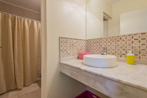 Imagen 9 de 19 de Casa En Alquiler O Venta En Valeria Del Mar A 3 Cuadras De La Entrada A Cariló Y 6 De La Playa Con Jacuzzi Y Loza Radiante.