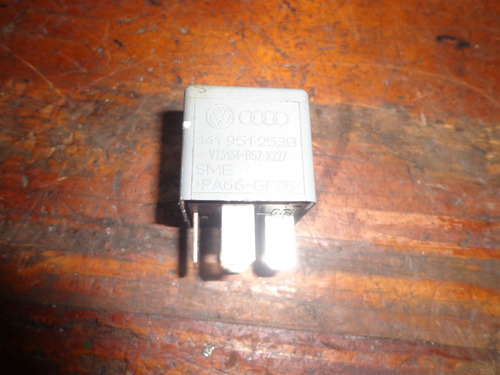 Imagen 2 de 4 de Vendo Relay De Volkswagen Passat O Audi, # 141 951 253b