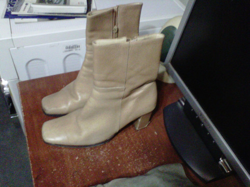 Botas Cuero Marron 37