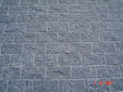 Imagen 4 de 5 de Piedra Natural Granito Miracema Gris 11,5 X 23 Cm.