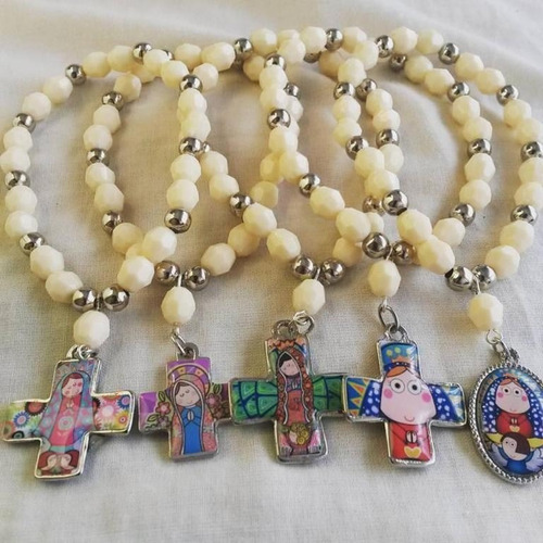 Flopi Accesorios: 12 Dijes Virgencita Porfis Souvenirs $200
