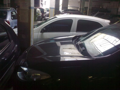 Estacionamiento Lavadero En Pocitos. Local Con O Sin Renta.