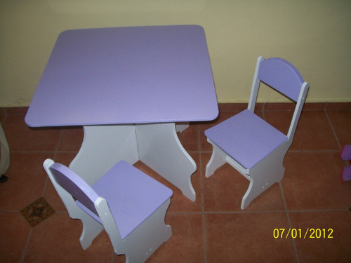 Mesa Infantil Con 2 Sillas