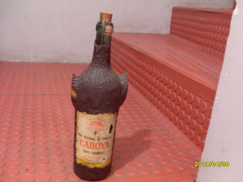 Botella De Vino  Caroya    La Caroyense  Antigua Muy Buena