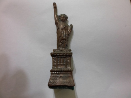 Estatua De La Libertad Miniatura Metal Antigua