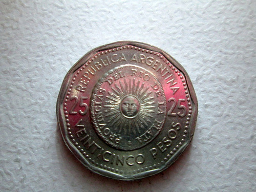 Argentina Primera Moneda Patria 25 Pesos 1967 Escudo Boedo (Usado)
