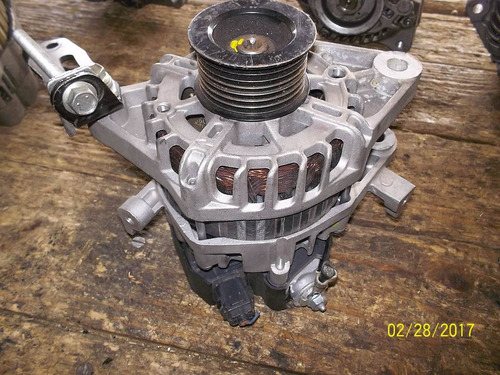 Imagen 3 de 3 de Alternador Usado Original Toyota Etios