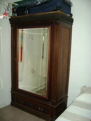 Ropero Antiguo (1,15 X 1,95 X 0,55)