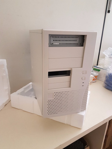 Gabinete Servidor Desktop Computador Branco Branco