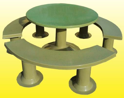 Imagen 2 de 3 de Mesa De Fibra De Vidrio + 2 Bancos
