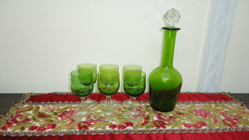 Botellon Y Copas Antiguas Verdes Tallado Griego Vealas