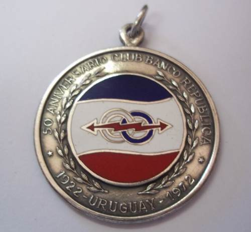 Medalla  50 Años Club Banco Republica 1972 Plata 900