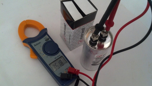 Capacimetro Con Pinza Amperimetrica (35vrds)