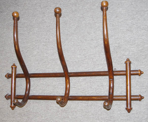 Único Perchero Thonet De Pared De Època - Piezas Numeradas