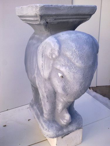 Elegantes Pedestales Elefante De Hormigon