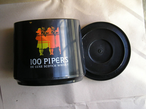 Hielera Con Publicidad De Whisky  100 Pipers