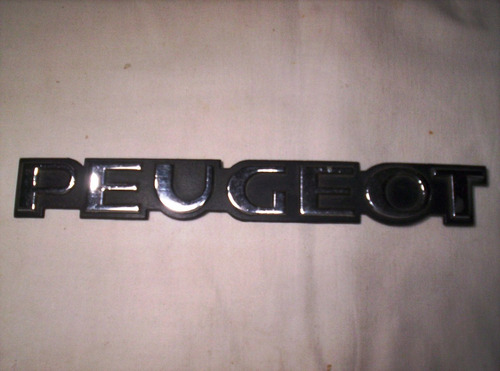 Antigua Insignia De Peugeot En Metal Y Vinilo