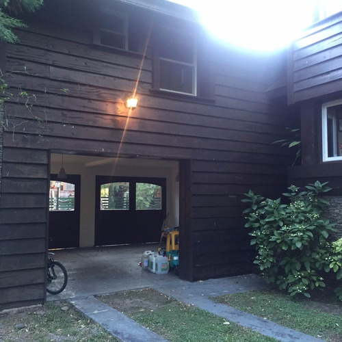 Casa En Venta Abril Club De Campo- Hudson/berazateguiexcelen
