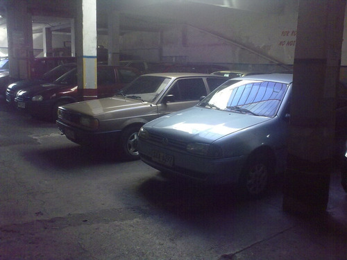 Estacionamiento Lavadero En Pocitos. Local Con O Sin Renta.
