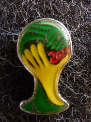 2 Pins De Metal Del Mundial Brasil 2014