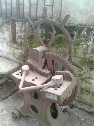 Imagen 3 de 4 de Recalcadora Y Enllantadora
