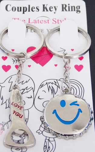 Imagen 2 de 4 de Par De Llaveros De Tillo Y Destapador Love