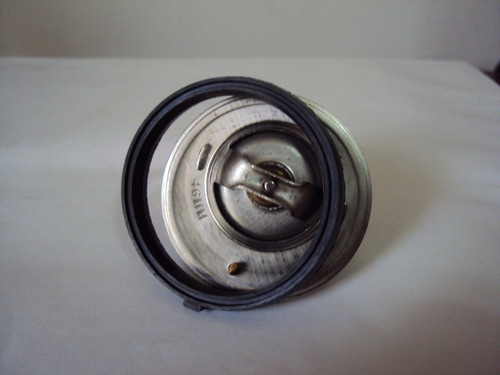 Imagen 3 de 5 de Termostato Dodge Neon 2.0 L4 (96-06): Stratus 2.0 /2.4 L4