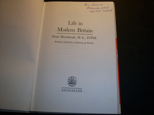 Life In Modern Britain . Peter Broomhead (Usado)