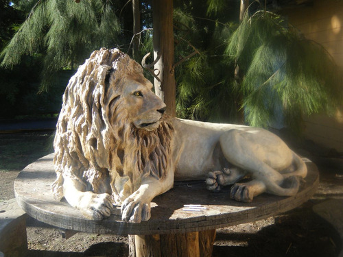 Casacada En Resina Y Leones De Granrealismo