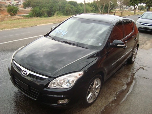 Imagem 1 de 10 de Peças Para Hyundai I30 Lataria Motor 2.0 Rodas Bancos Sucata