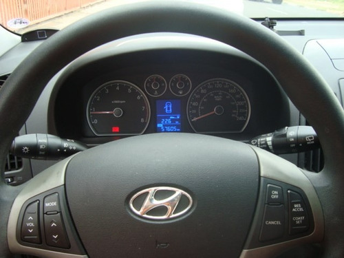 Imagem 7 de 10 de Peças Para Hyundai I30 Lataria Motor 2.0 Rodas Bancos Sucata