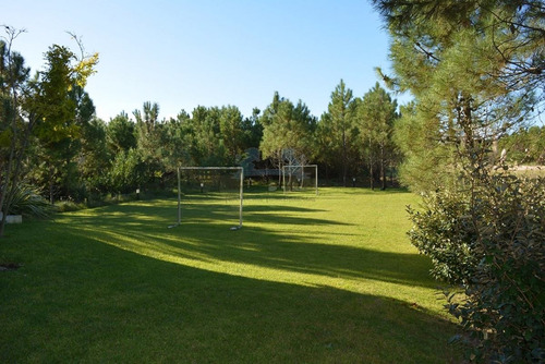 Venta Casa Costa Esmeralda Barrio Golf 2 0024