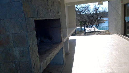 Imagen 7 de 14 de Casa Frente Al Lago Cordoba - Potrero De Garay