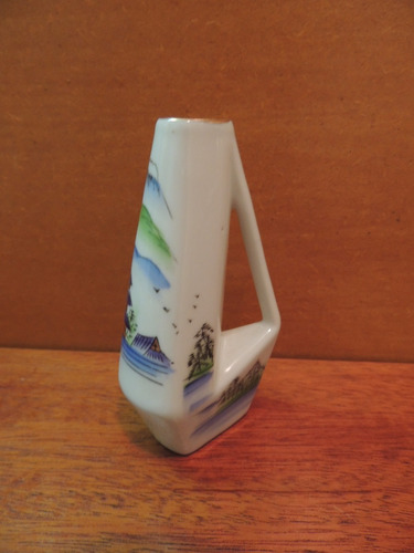 Antigo Vasinho De Porcelana Estilo Japonês