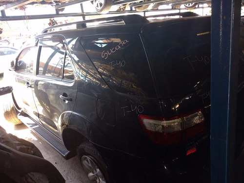 Imagem 1 de 5 de Sucata Batidos Peça Toyota Hilux Sw4 2011