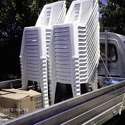 Imagen 1 de 7 de Alquilo Sillas Y Mesas De Pvc,manteles,vajilla