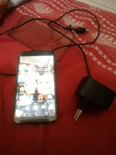 Moto X 2 Com Tela Trincada Carregador Turbo E Fone De Ouvido