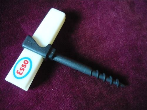 Raro Y Antiguo Destapador Descorchador Publicidad De Esso